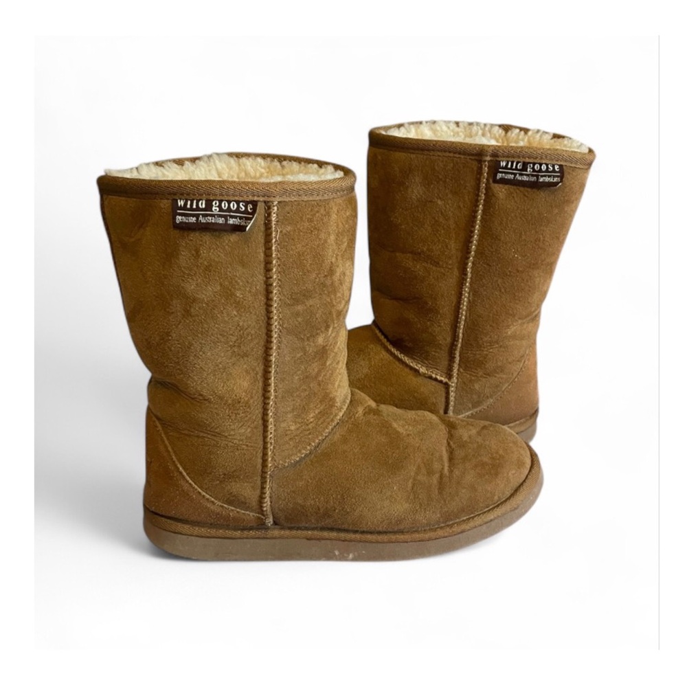 Wild Goose Short Sheepskin Ugg Brown Suede Boots.